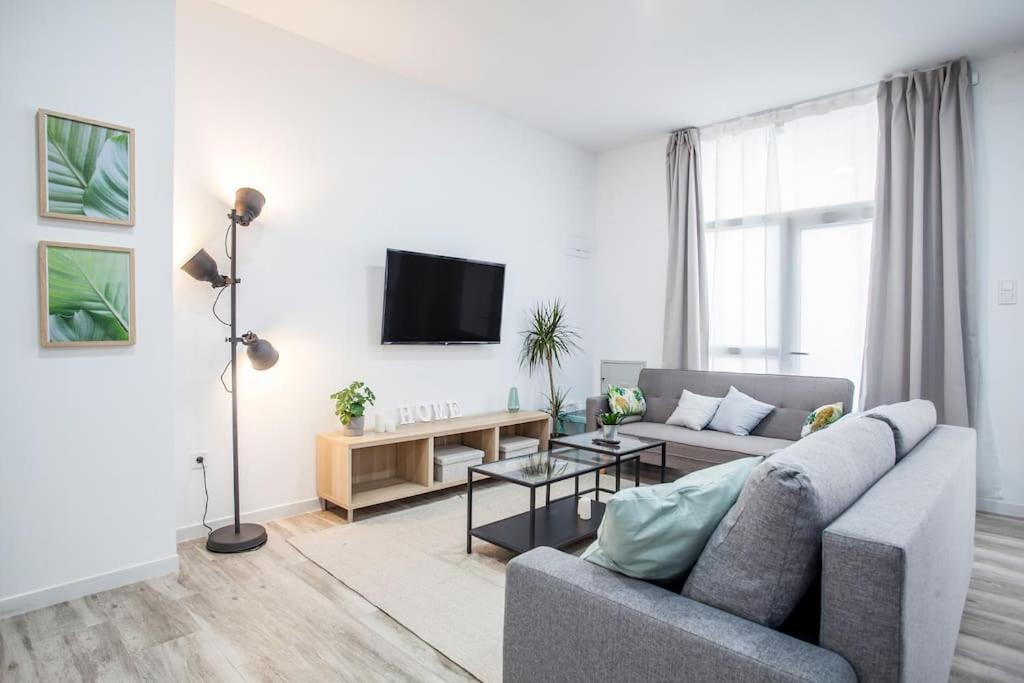 Apartamento Nuevo Cerca De La Playa Y Del Centro Valencia Exterior photo